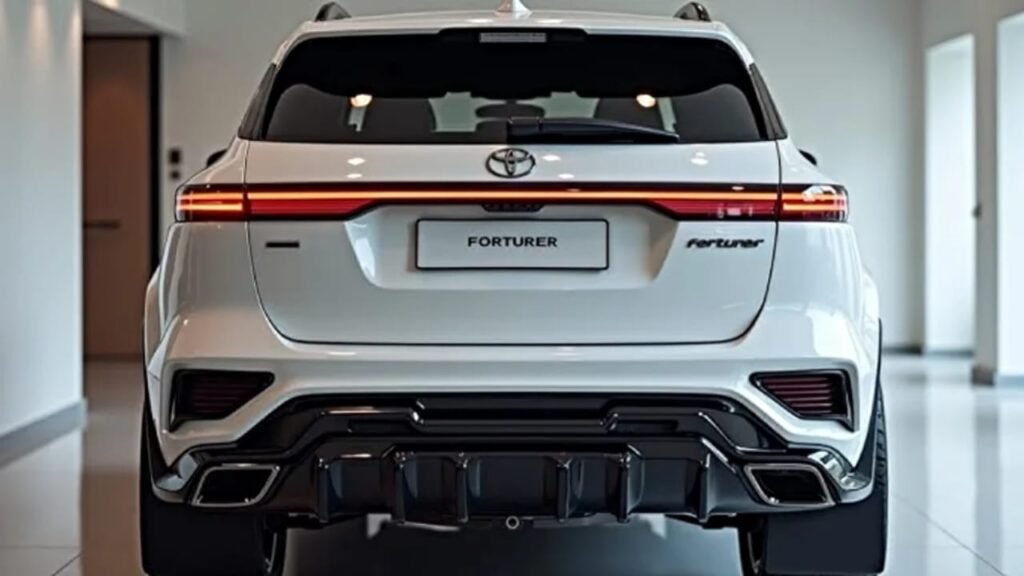 Toyota Fortuner Launch 2025 – 2.8L Diesel Engine, 204HP Power & Advanced 4x4 SUV Starting at ₹3.2 Lakh!